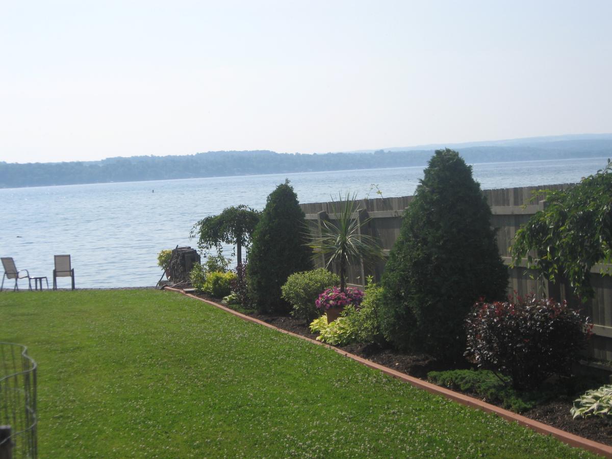 Serenity On The Lake Auburn Exterior photo
